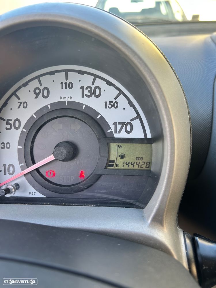 Peugeot 107 1.0 Trendy - 13