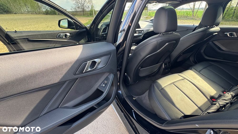 BMW Seria 1 120d Sport-Aut M Sport - 24