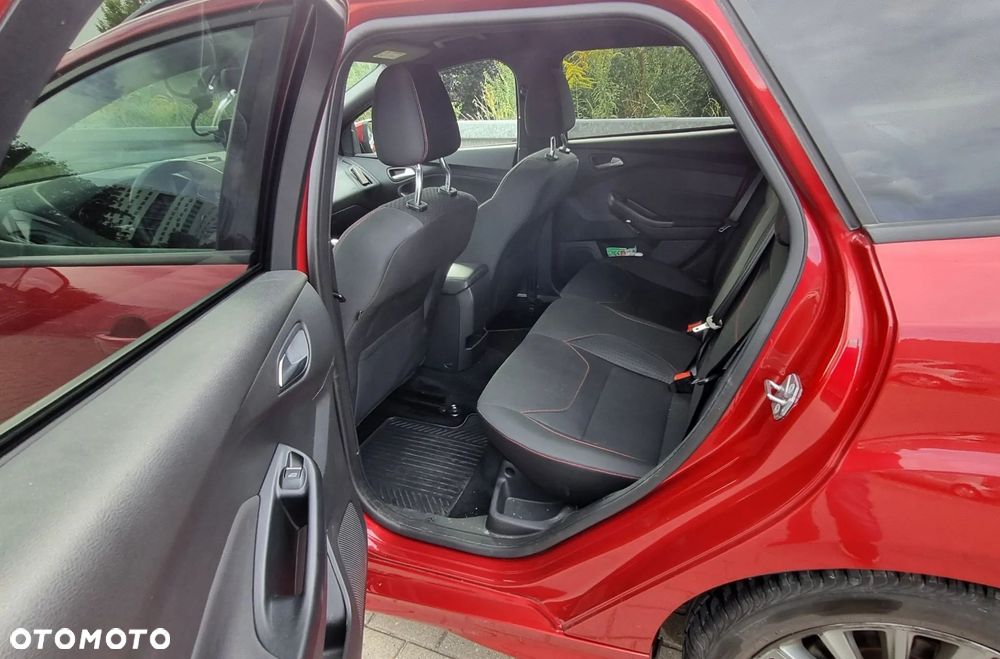 Ford Focus 1.5 EcoBoost ST-Line - 11