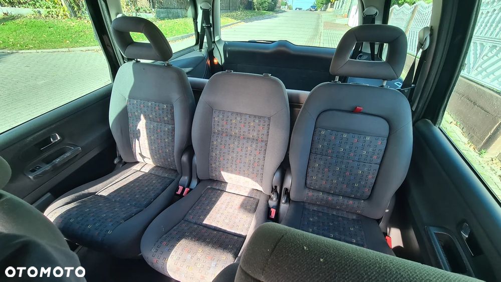 Volkswagen Sharan - 17