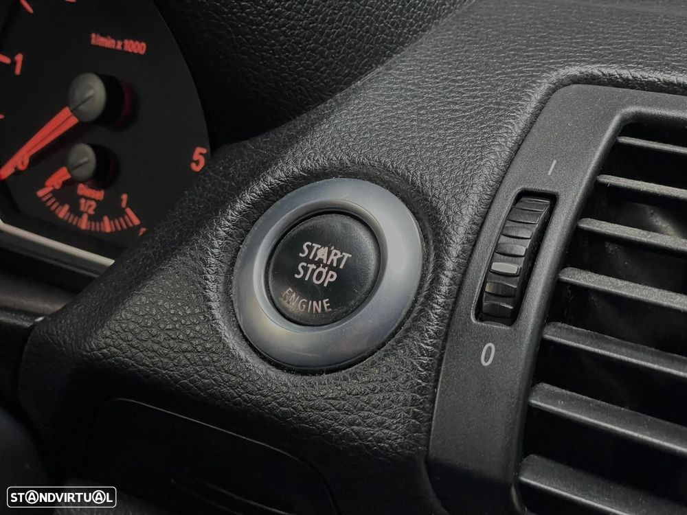 BMW 116 d Line Urban - 16