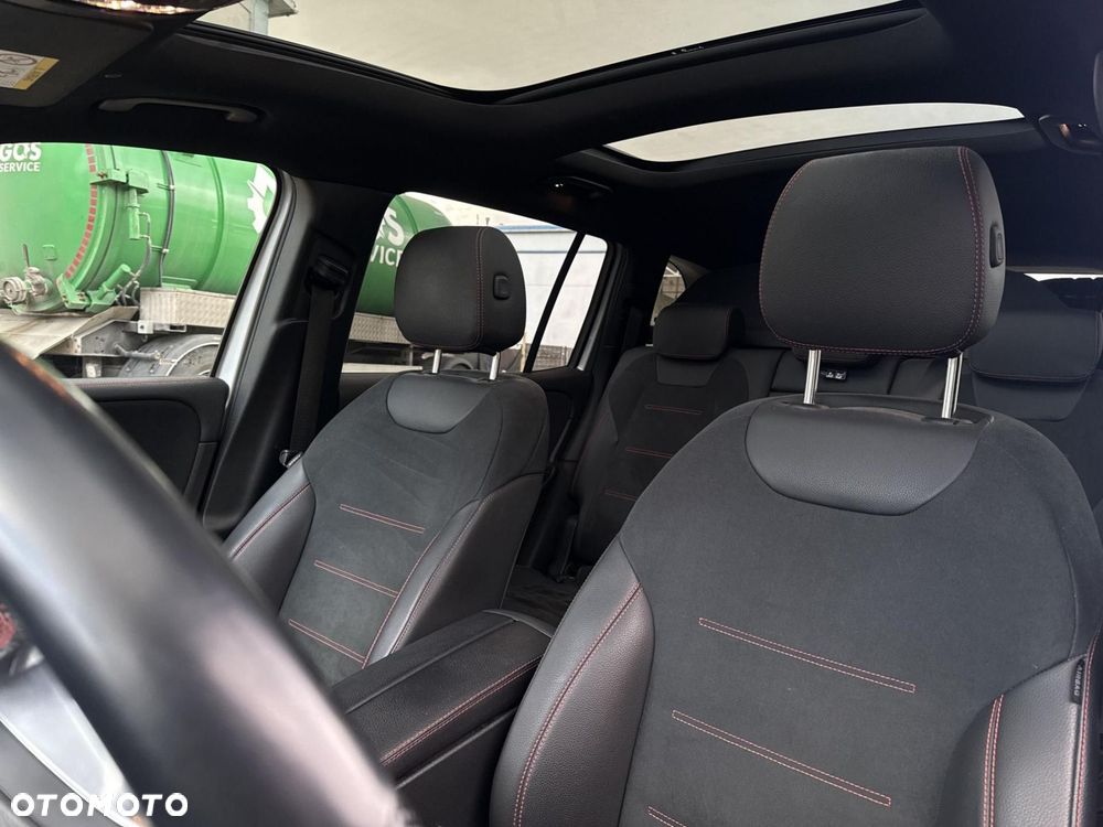 Mercedes-Benz GLB - 9