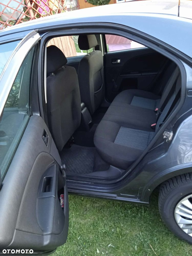 Ford Mondeo 2.0 TDCI Ambiente - 7