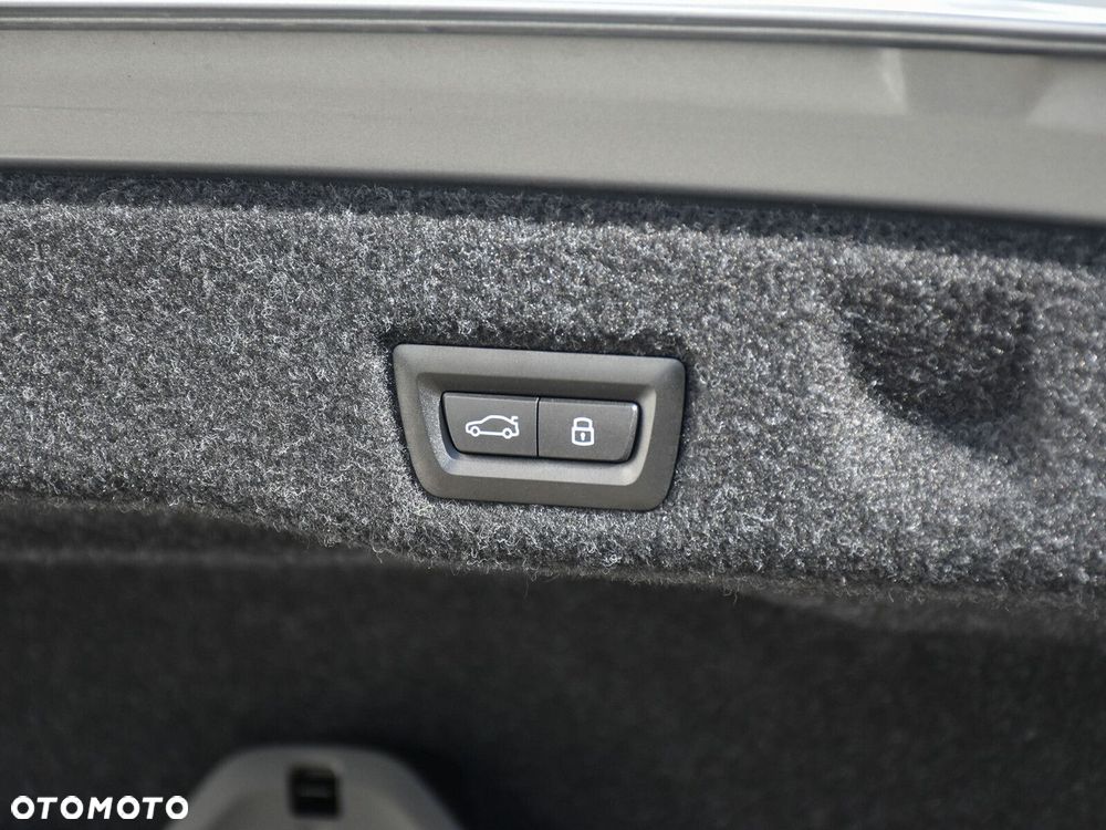 BMW i5 83.9kWh M60 xDrive - 20