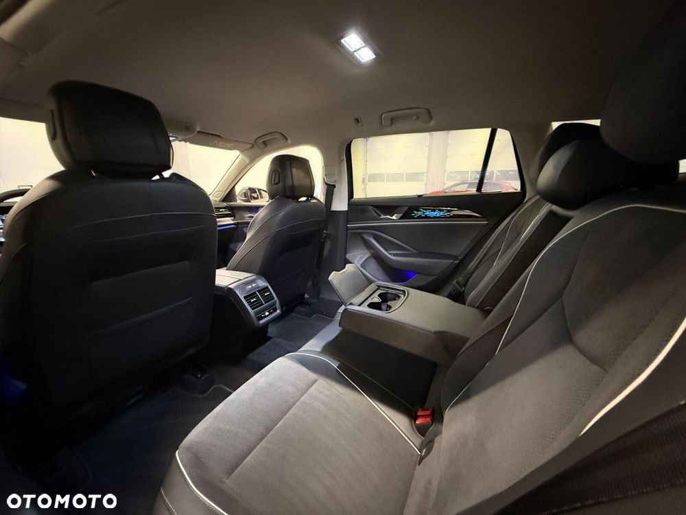 Volkswagen Passat 2.0 TSI Business Plus DSG - 31