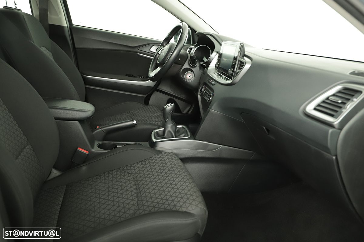Kia Ceed 1.0 T-GDI Drive - 23