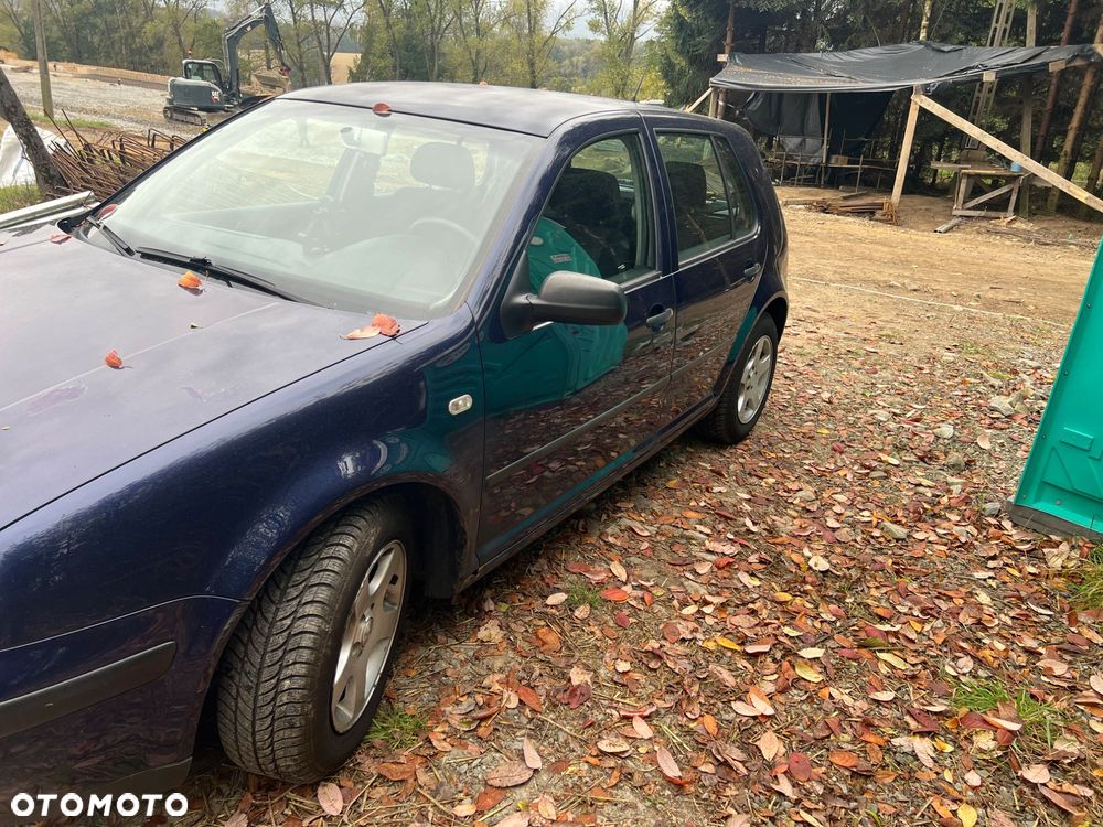 Volkswagen Golf - 2