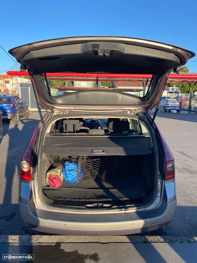 Renault Mégane 1.5 dCi Confort Privilège - 14