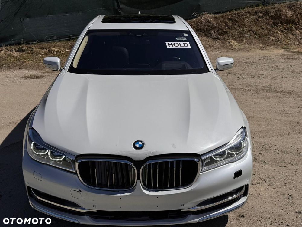 BMW Seria 7 750i xDrive Edition Exclusive - 22