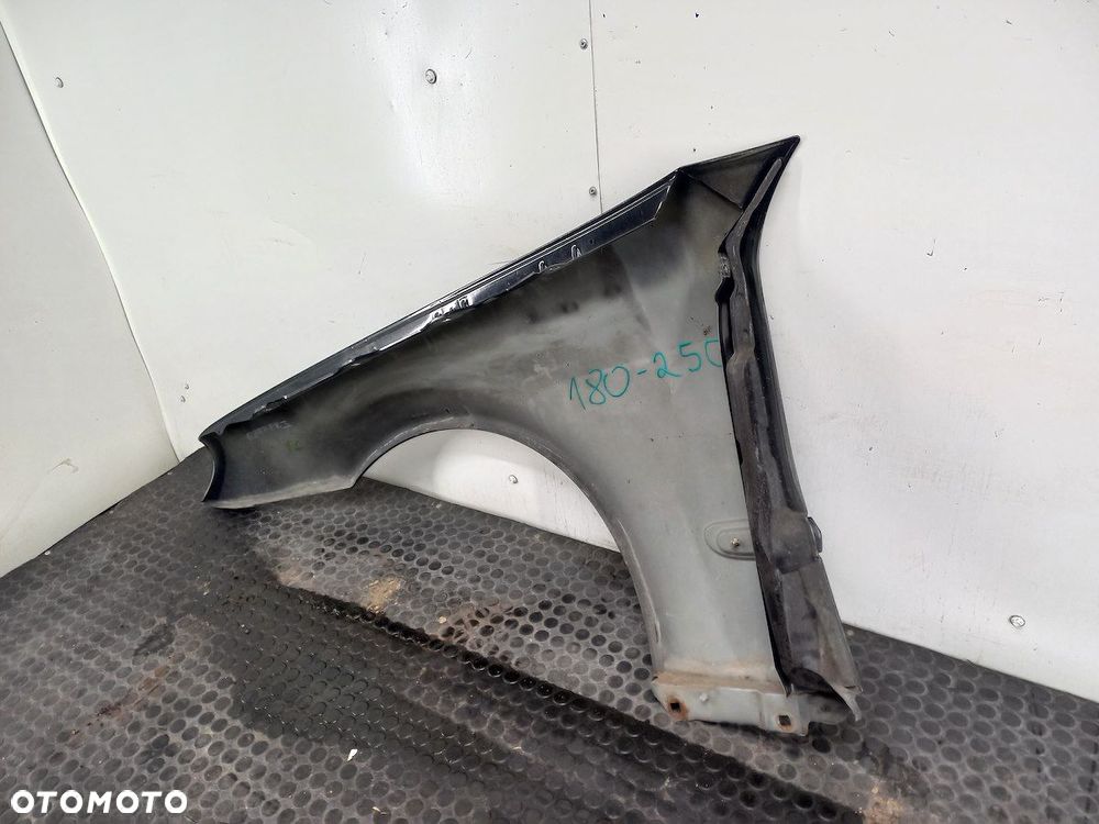 BŁOTNIK PRAWY PRZÓD MERCEDES-BENZ KLASA C W203 C197 - 4