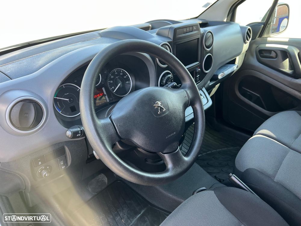 Peugeot e partner van eletrica longa 3 lugares bateria propria - 12
