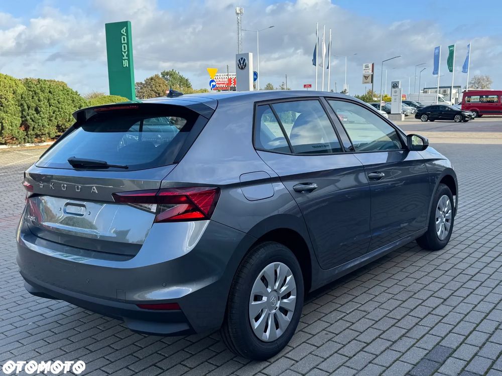 Skoda Fabia 1.0 Essence - 5