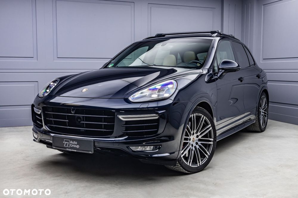 Porsche Cayenne - 2