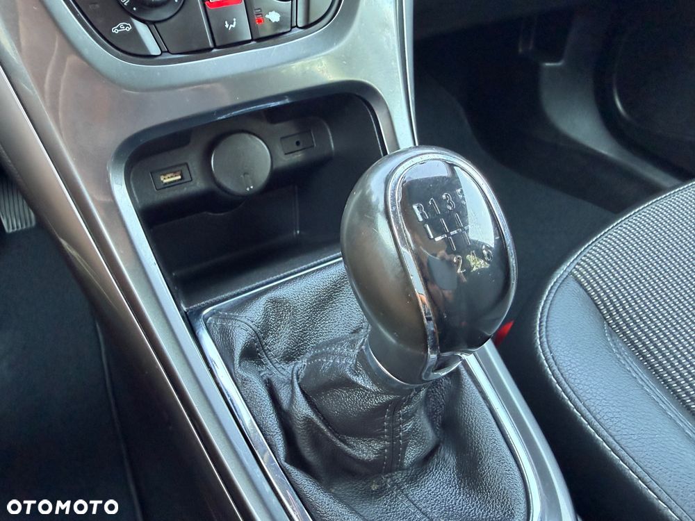 Opel Astra 1.6 CDTI Cosmo - 26