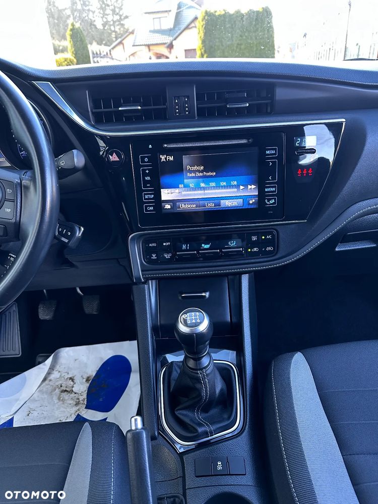 Toyota Auris 1.4 D-4D Active - 10