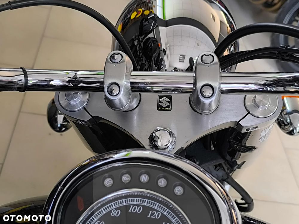 Suzuki Intruder - 20