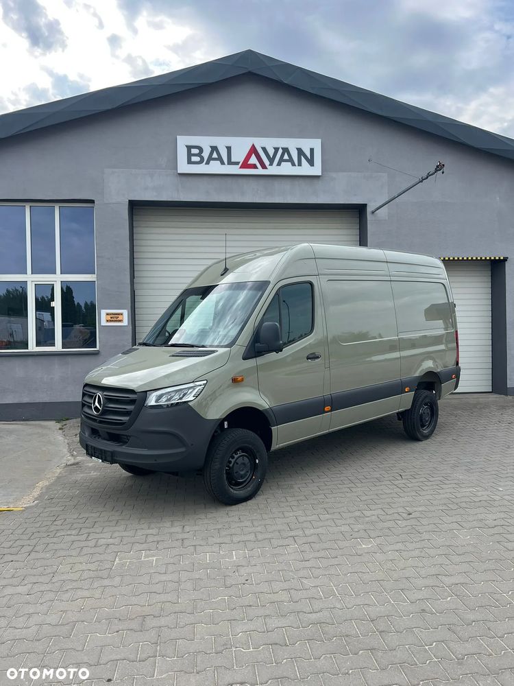Mercedes-Benz Sprinter - 1