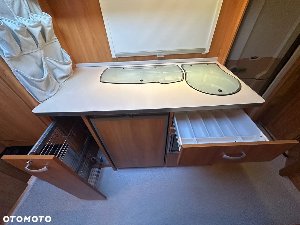 Wilk 550 S4 z przedsionkiem i napędem. ŁÓŻKA PIĘTROWE - 6 os. - 24