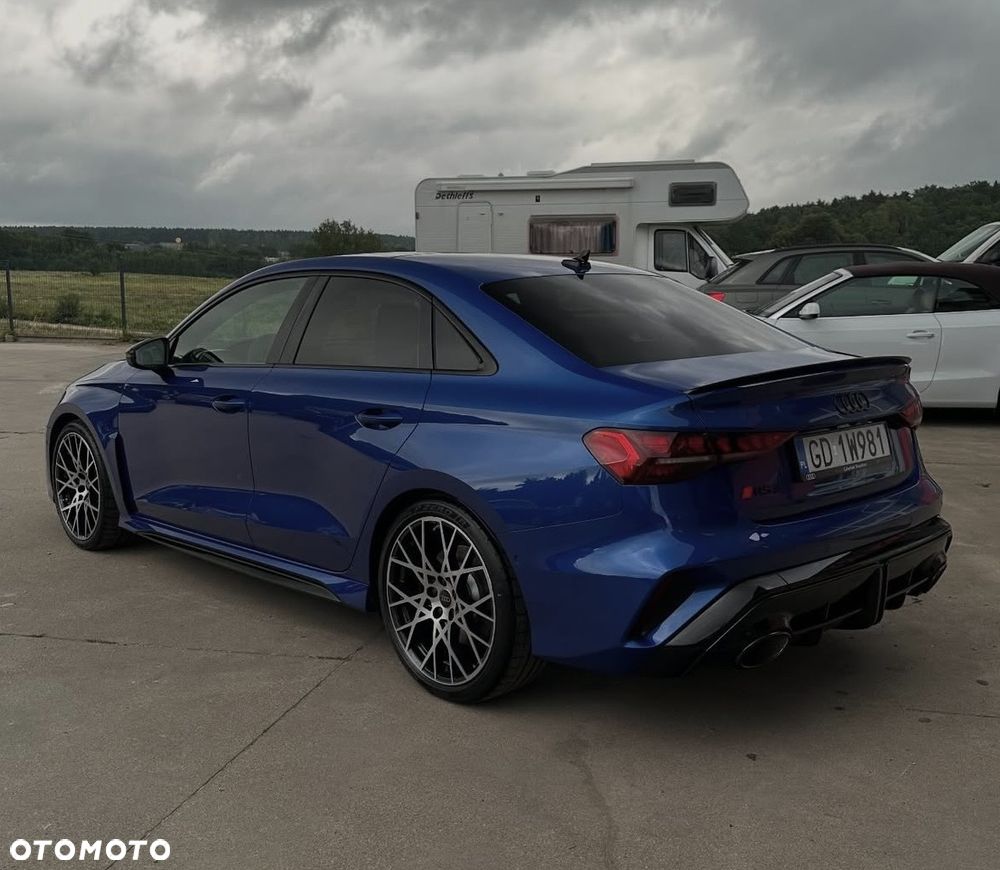 Audi RS3 Limousine - 8