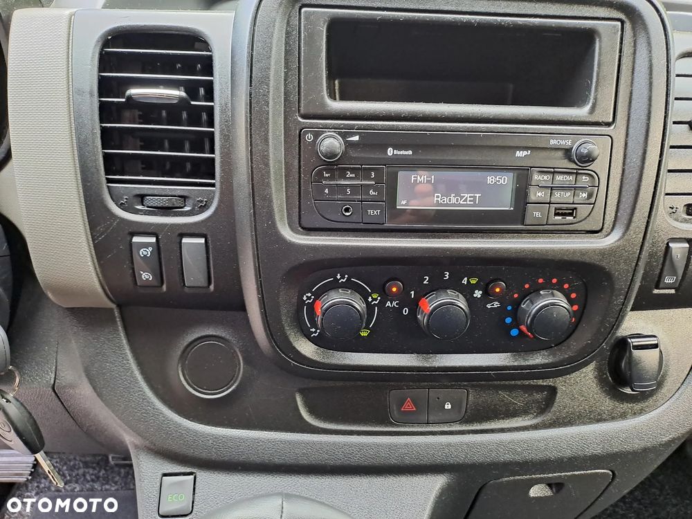 Renault Trafic - 22
