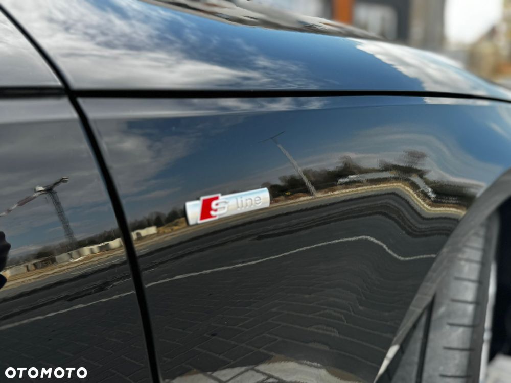 Audi A4 Avant 40 TDI S tronic S line - 17