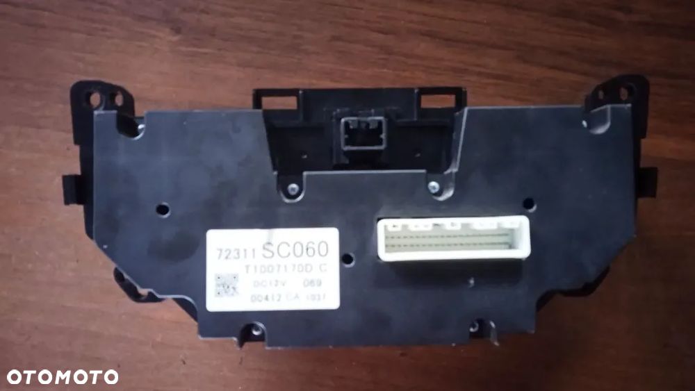 Panel klimatyzacji nawiewu Subaru Forester III 72311sc060 - 2