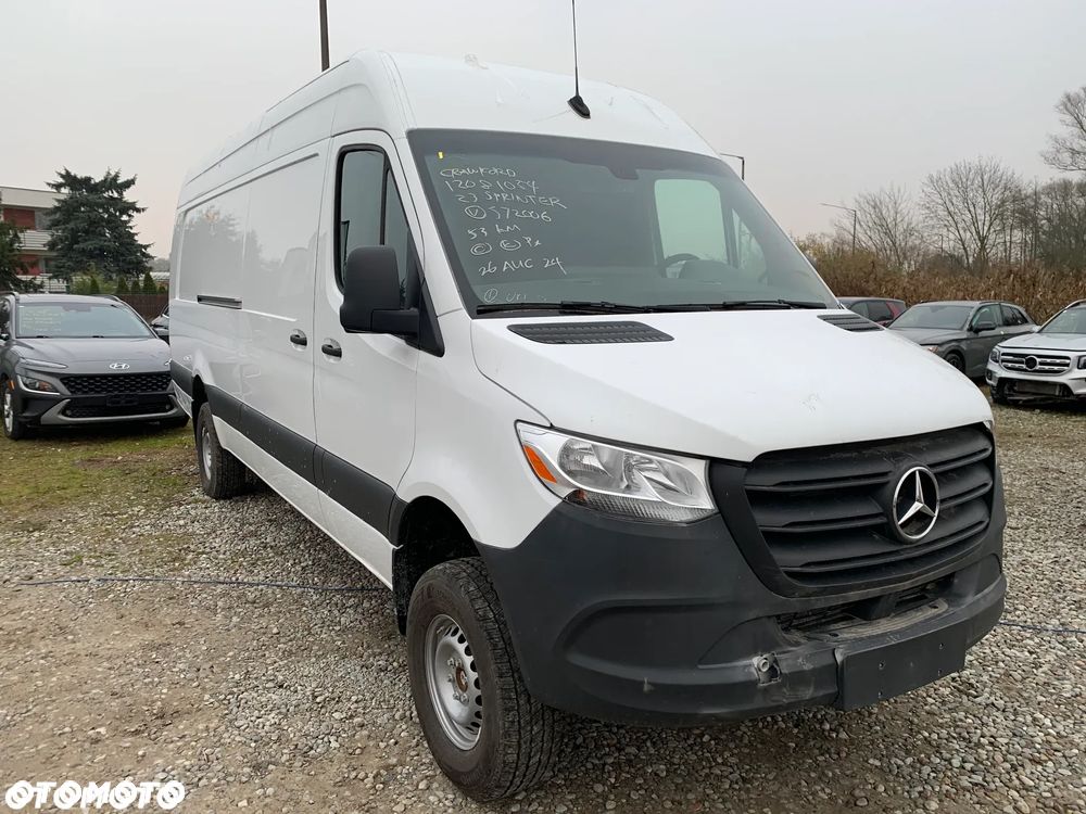 Mercedes-Benz Sprinter - 1