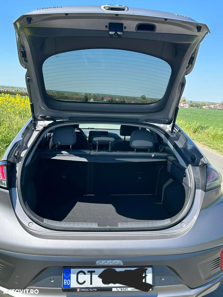 Hyundai IONIQ - 9