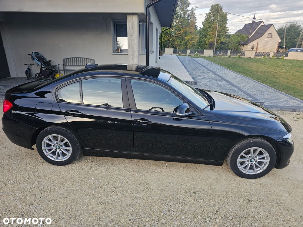BMW Seria 3 316d - 5
