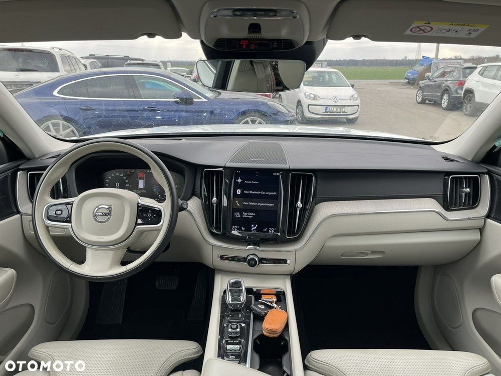 Volvo XC 60 B5 D AWD Ultimate Bright - 12