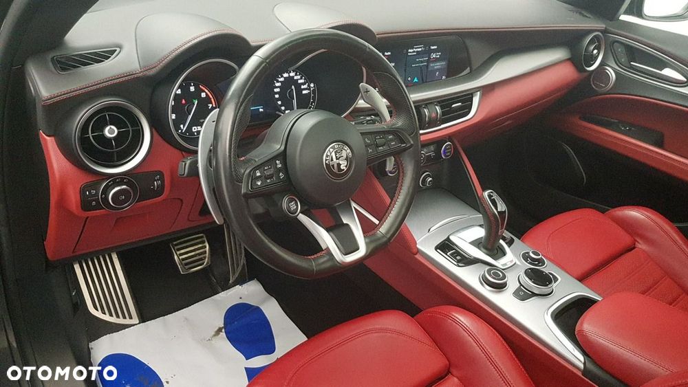 Alfa Romeo Stelvio - 20