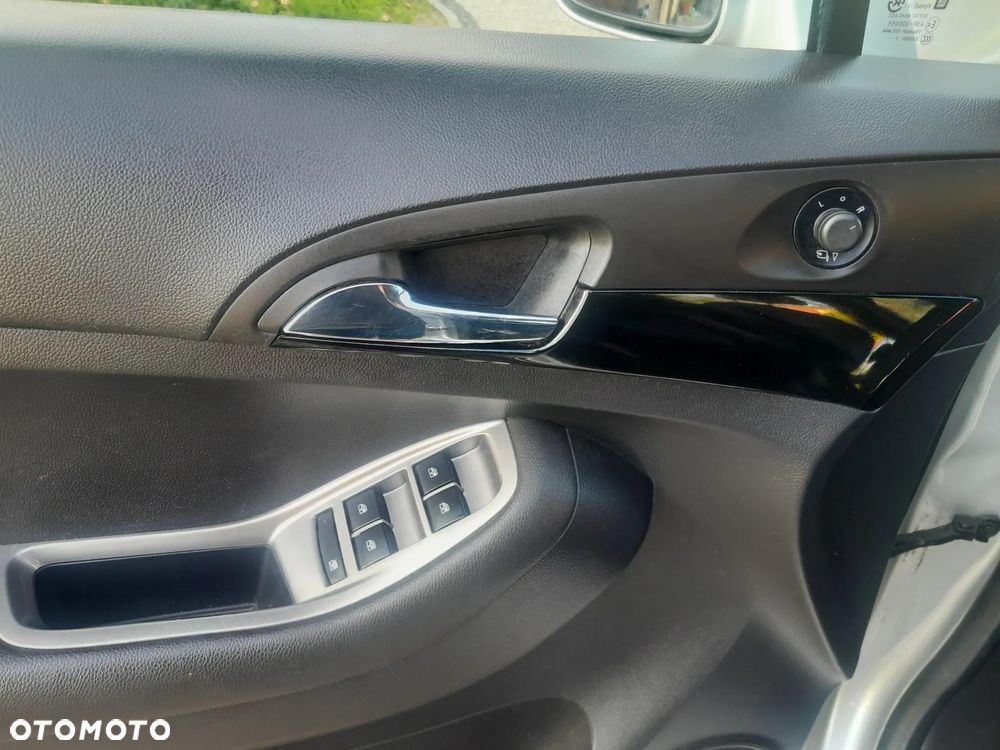 Chevrolet Orlando 2.0 D LTZ - 23