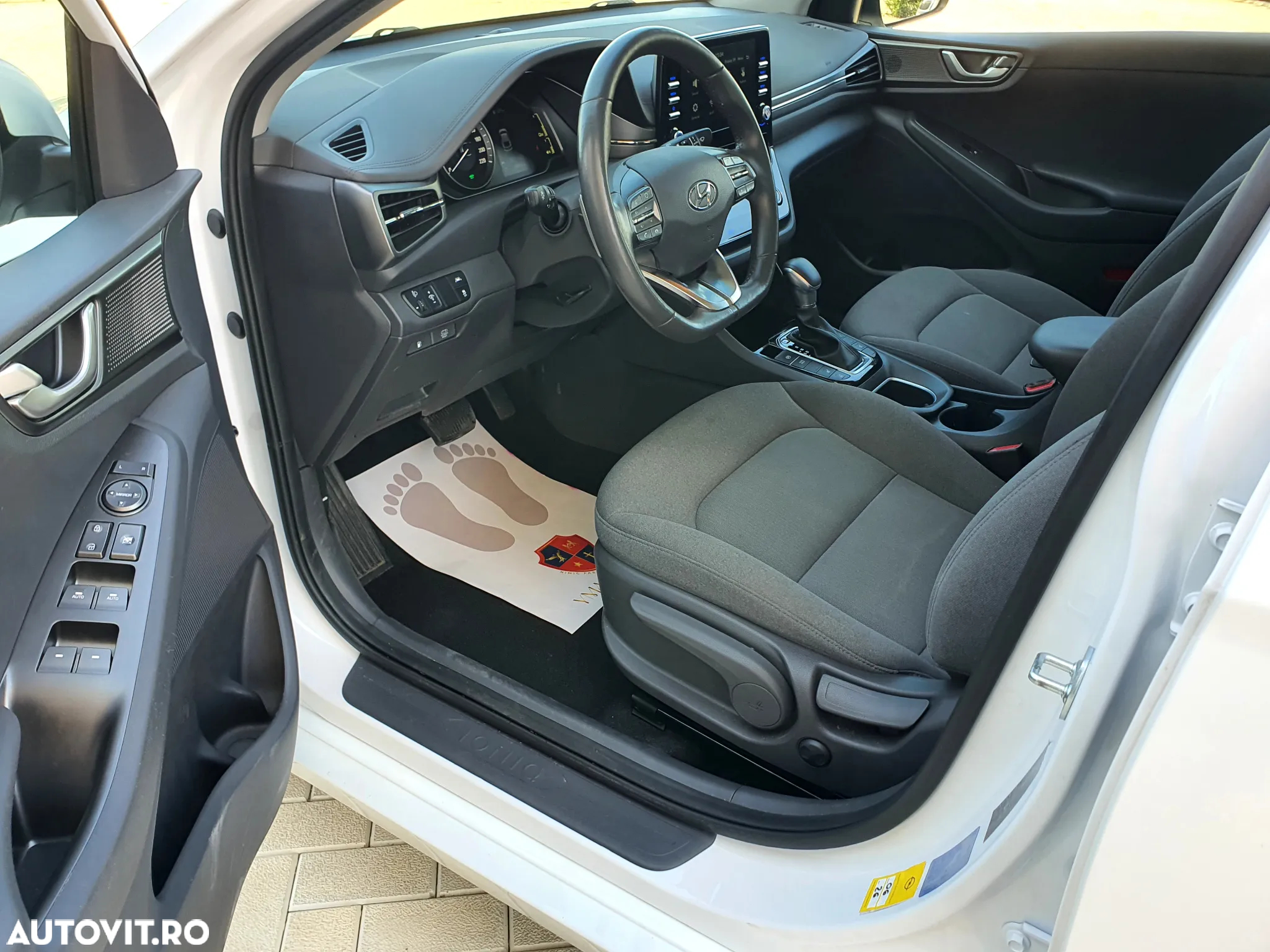Hyundai IONIQ Plug-in-Hybrid 1.6 GDI Style - 13