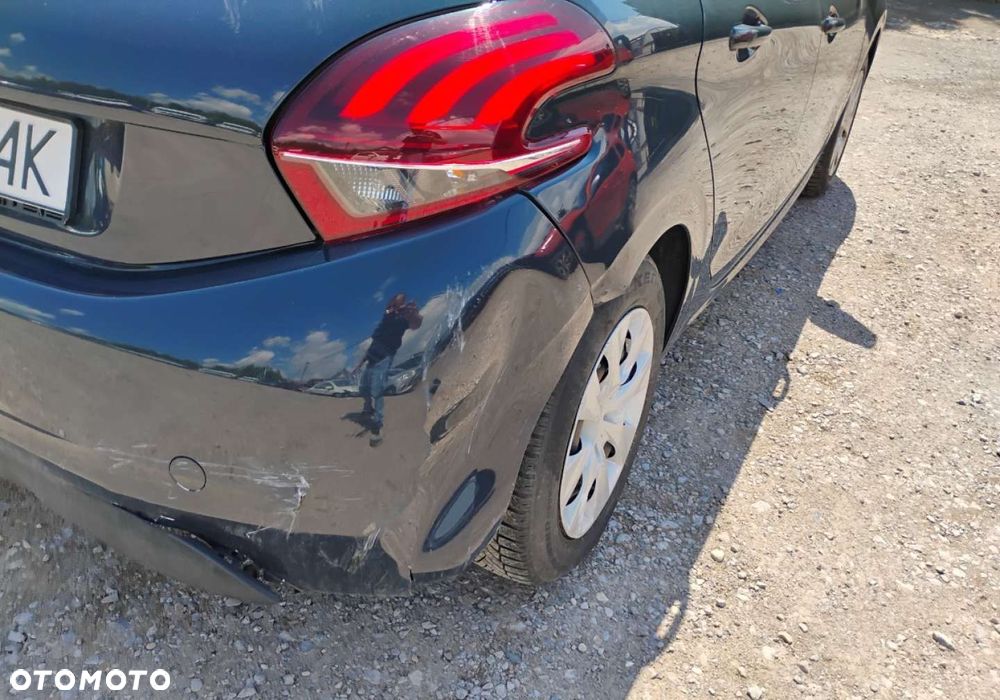 Peugeot 208 - 24