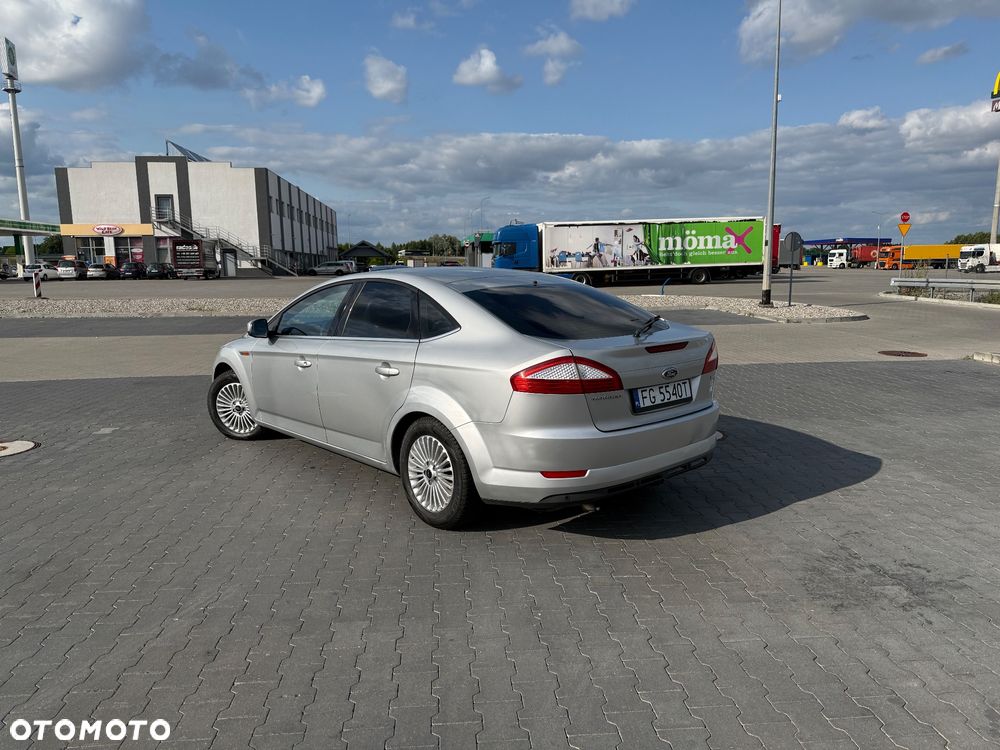 Ford Mondeo 2.0 TDCi Ambiente - 2
