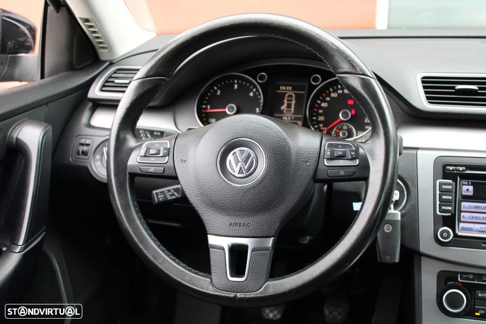 VW Passat 1.6 TDI Confortline - 19