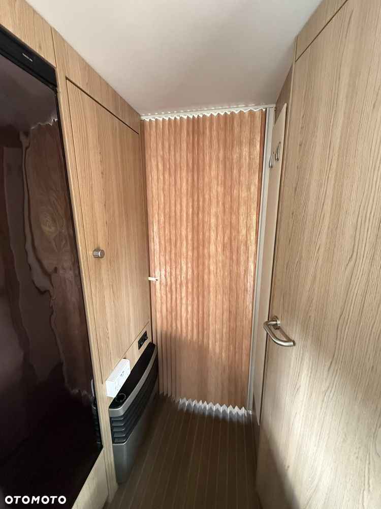 Burstner Averso - 16