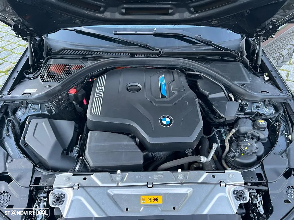BMW 330 e Pack 50 anos M Auto - 14