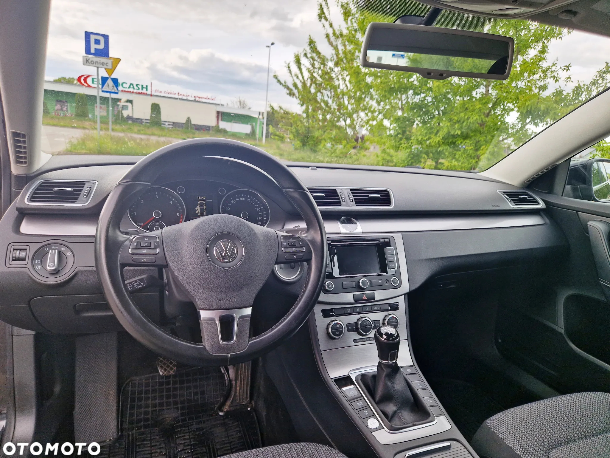 Volkswagen Passat 2.0 TDI Highline - 11