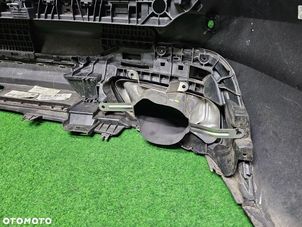 AUDI A4 B9 LIFT 20-24r ---> ZDERZAK TYŁ KOMBI ZWYKŁY - 16