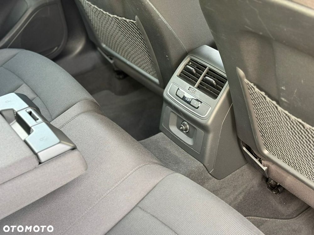 Audi A4 Avant 35 TFSI S tronic S line - 36