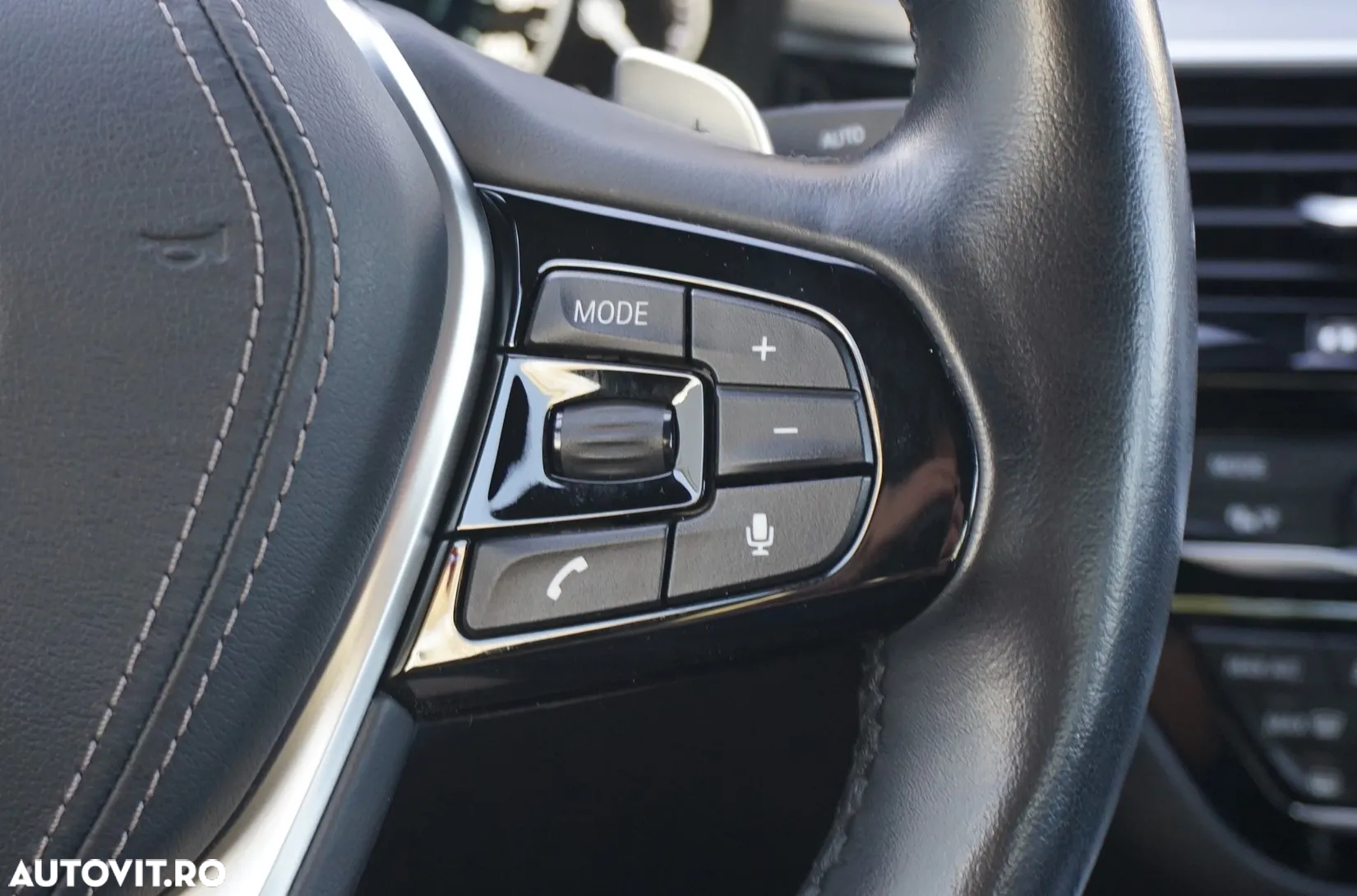 BMW Seria 5 530e - 32