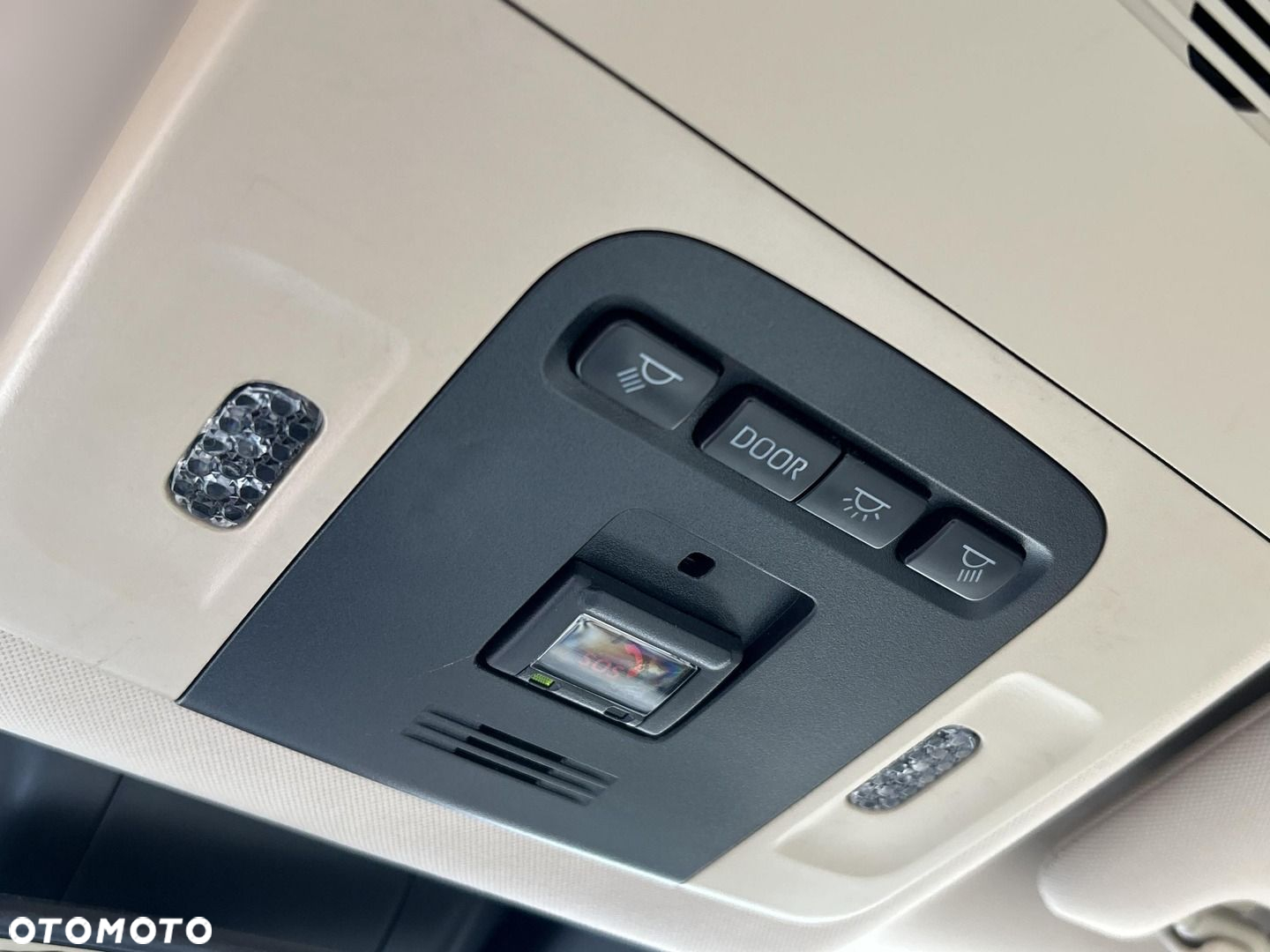 Toyota Camry - 19