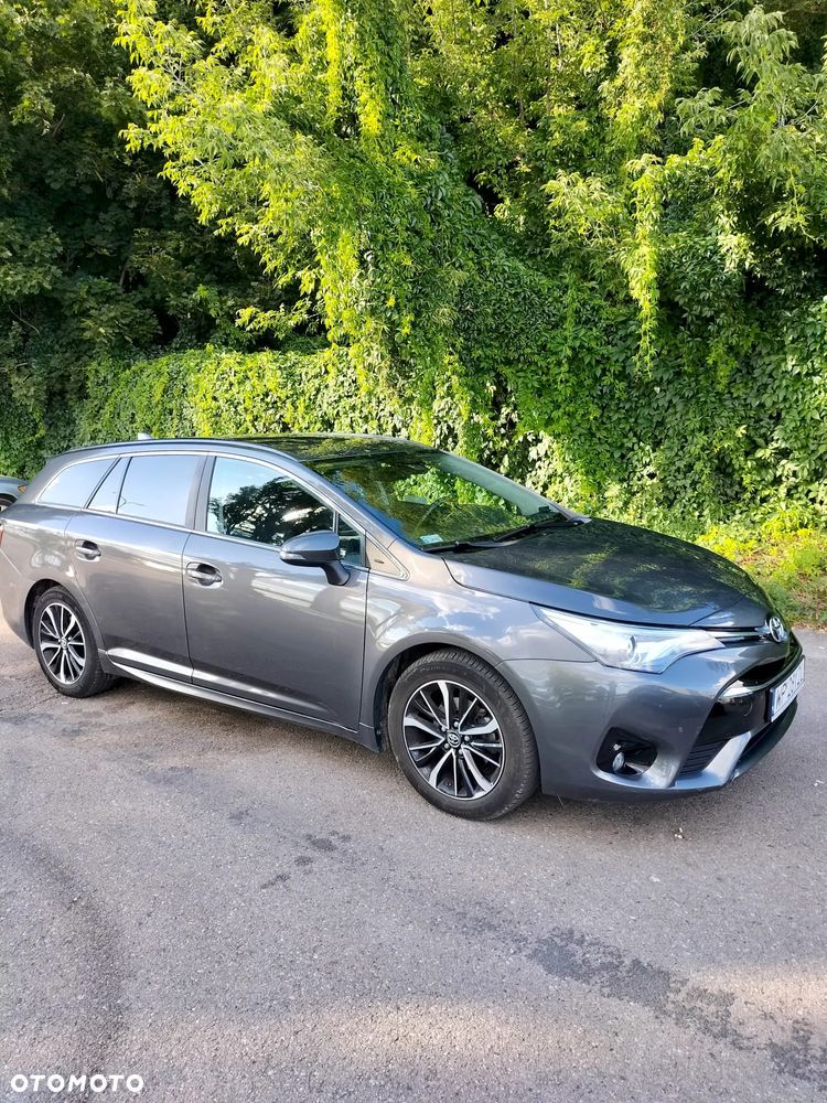 Toyota Avensis 2.0 Premium MS - 5
