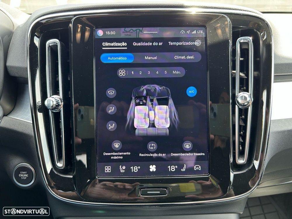 Volvo XC 40 2.0 B3 Plus Dark - 19