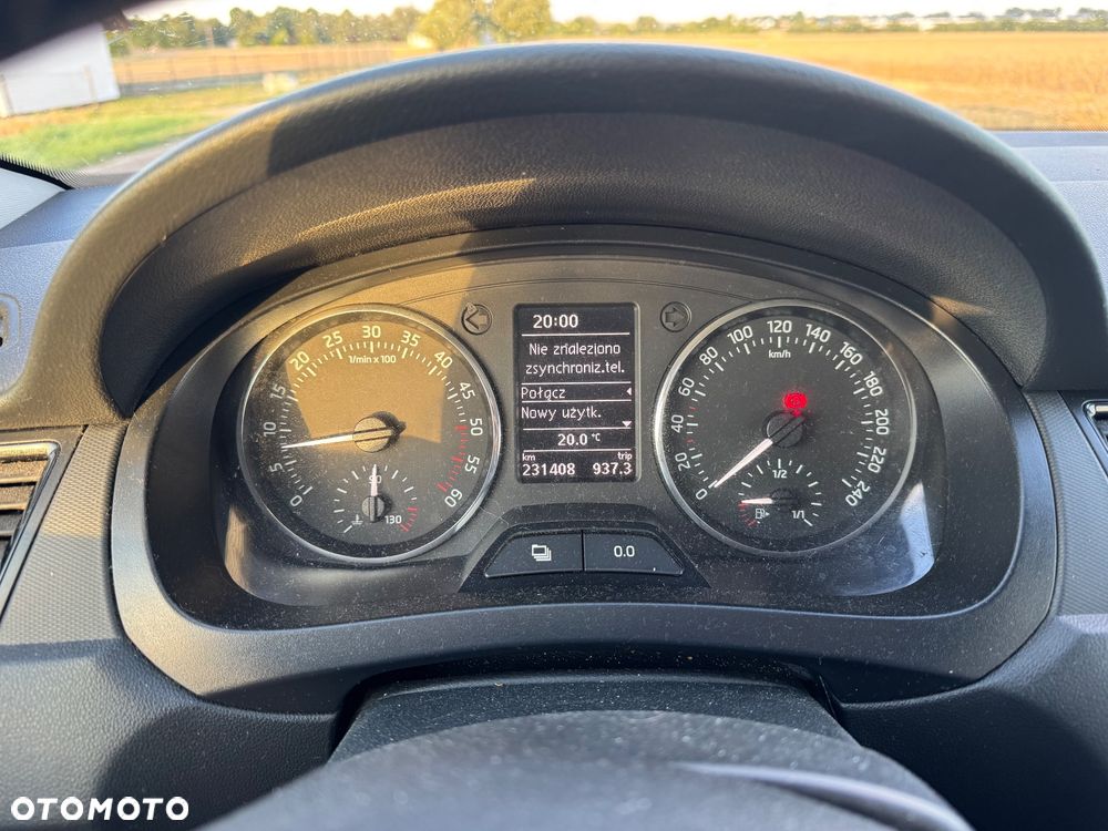 Skoda RAPID 1.6 TDI DPF Edition - 12