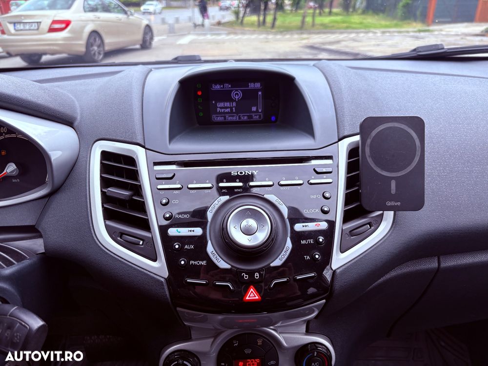 Ford Fiesta 1.4 Autom. Titanium - 13