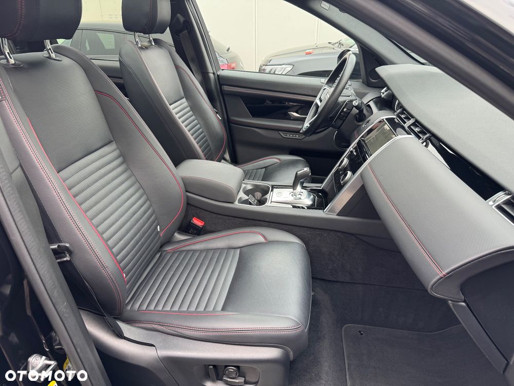 Land Rover Discovery Sport P300e R-Dynamic HSE - 30