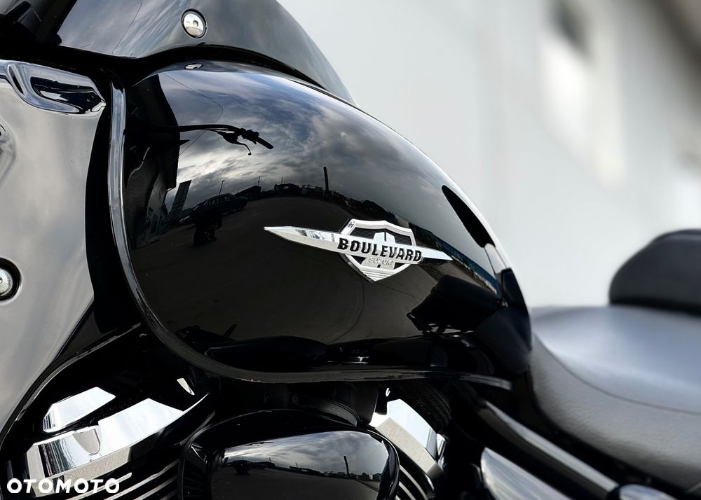 Suzuki Boulevard - 33