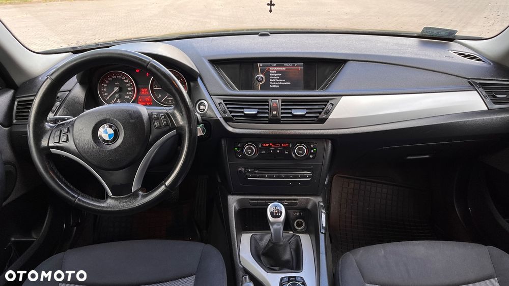 BMW X1 xDrive18d - 11